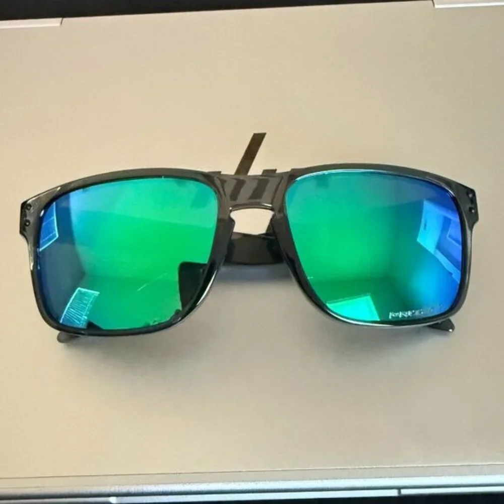 OO9102 Oakley Holbrook Smoke Gray Frame Prizm Polarized Green Reflective Lenses - Picture 6 of 9